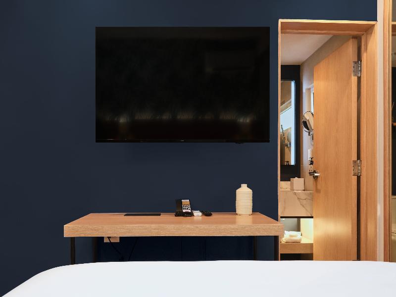 voco Surfside Aruba by IHG image
