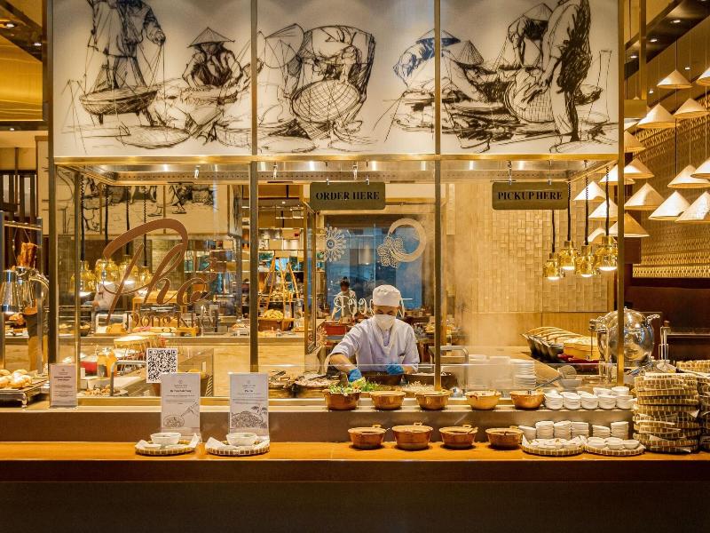 Sheraton Saigon Grand Opera Hotel image