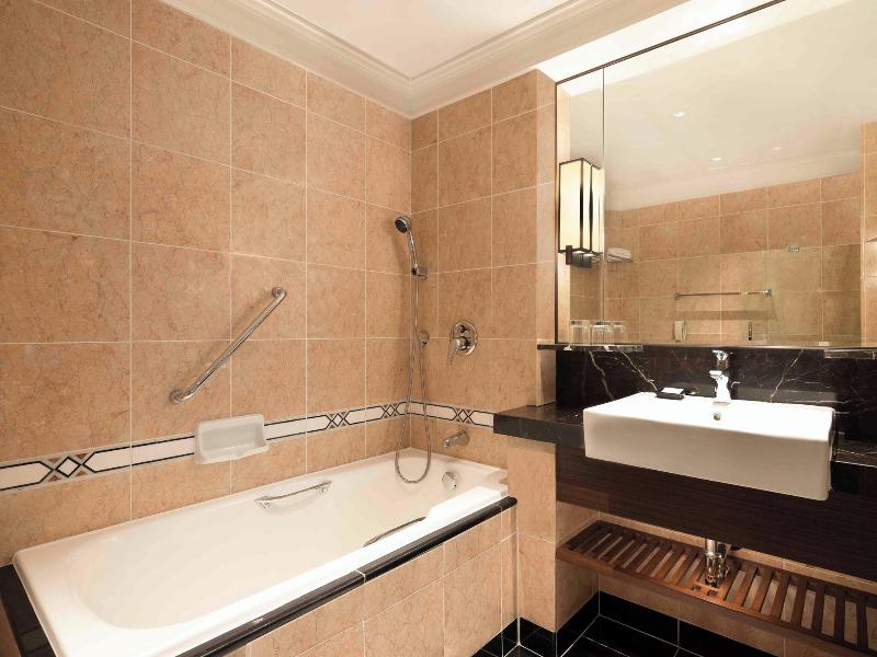 Sheraton Saigon Grand Opera Hotel image