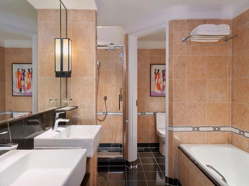 Sheraton Saigon Grand Opera Hotel image