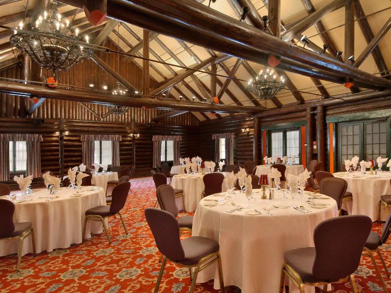 Fairmont Le Chateau Montebello image