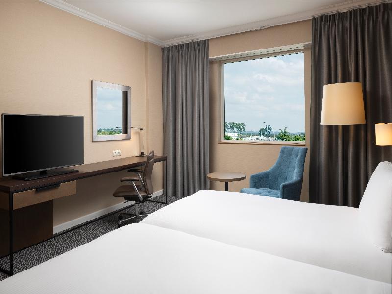 Hilton Paris Charles de Gaulle Airport image