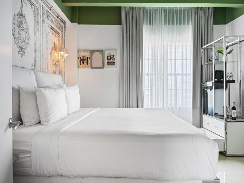 Townhouse Hotel image