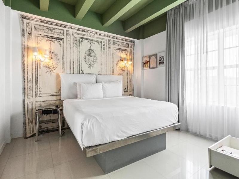 Townhouse Hotel image