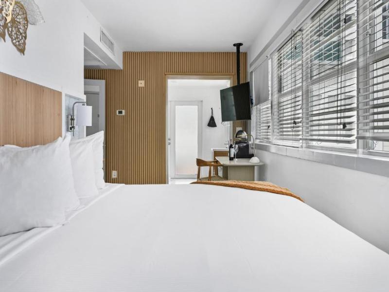Townhouse Hotel image
