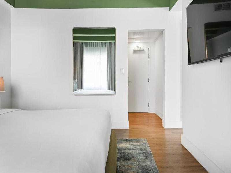 Townhouse Hotel image