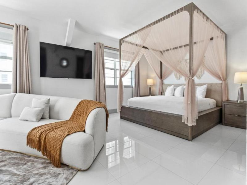 Townhouse Hotel image
