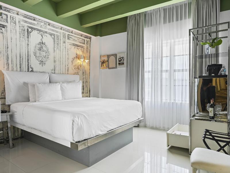 Townhouse Hotel image