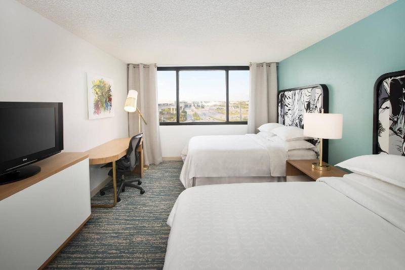 Stay in style at Sheraton Miami Airport & Executive Meeting Center