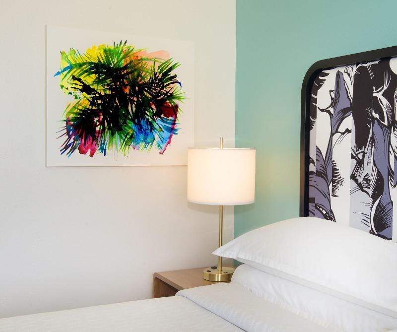 Stay in style at Sheraton Miami Airport & Executive Meeting Center