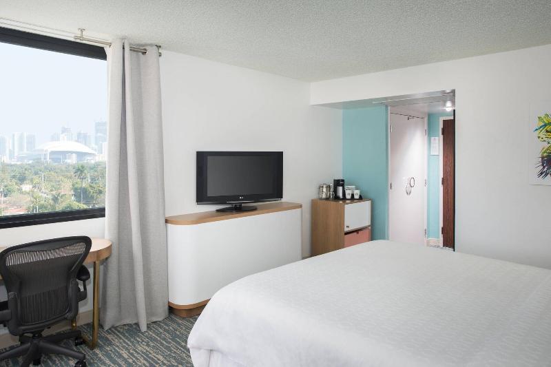 Stay in style at Sheraton Miami Airport & Executive Meeting Center