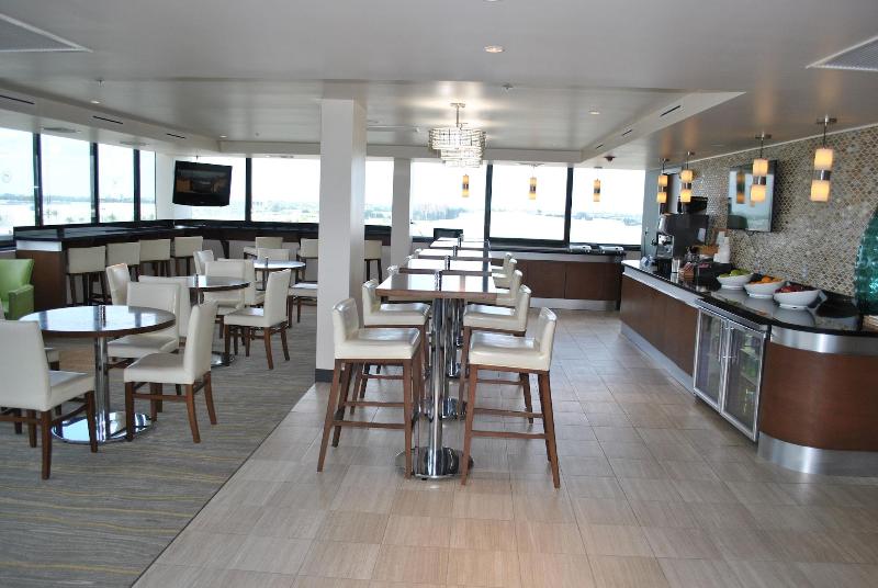 Stay in style at Sheraton Miami Airport & Executive Meeting Center