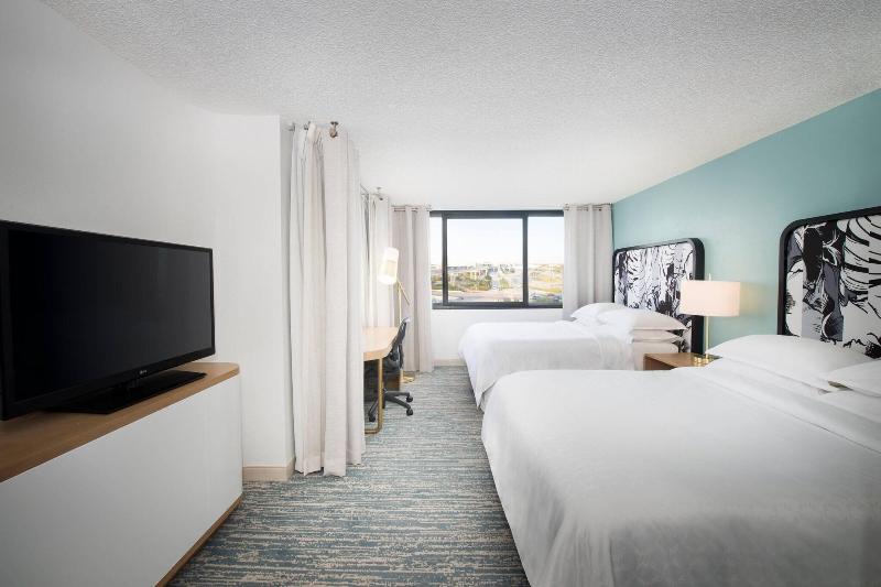 Stay in style at Sheraton Miami Airport & Executive Meeting Center