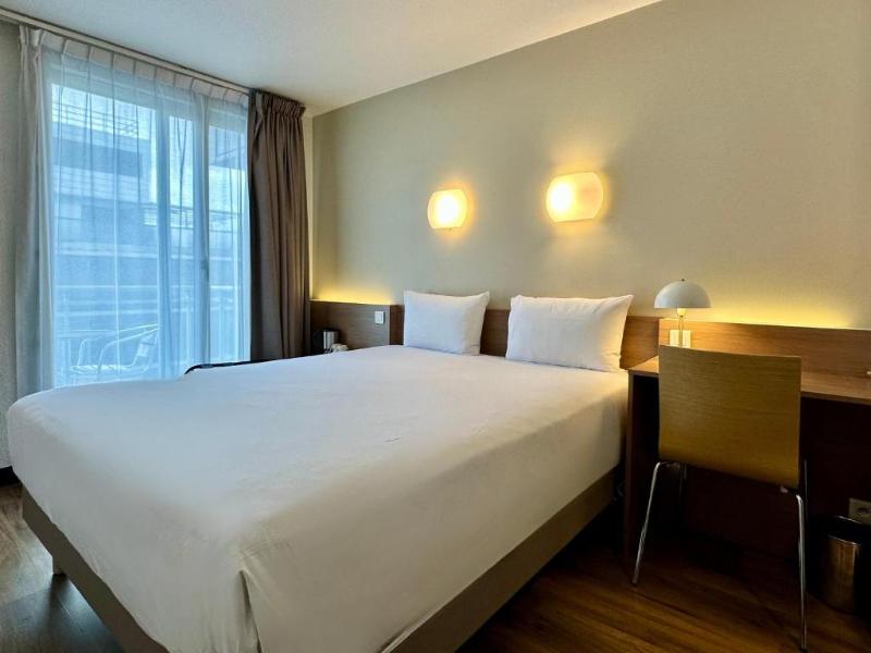 Campanile Paris Bercy Village image