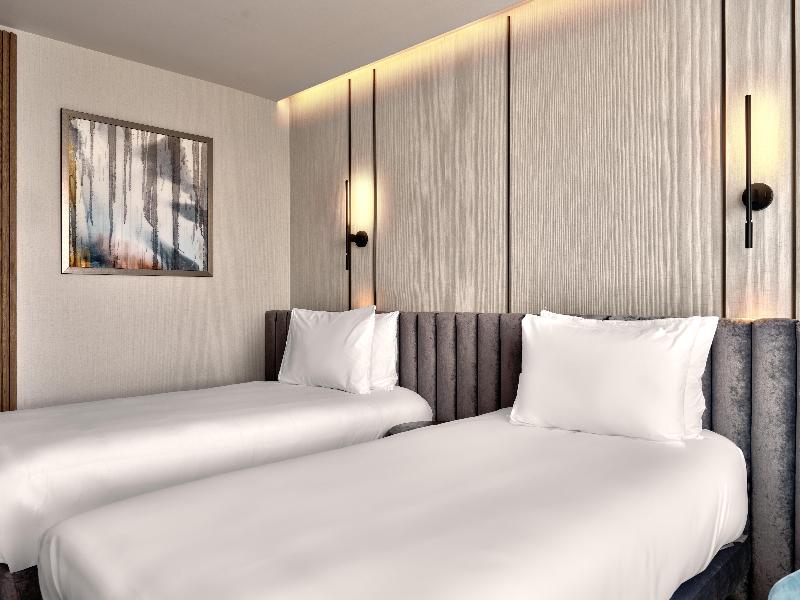 Holiday Inn