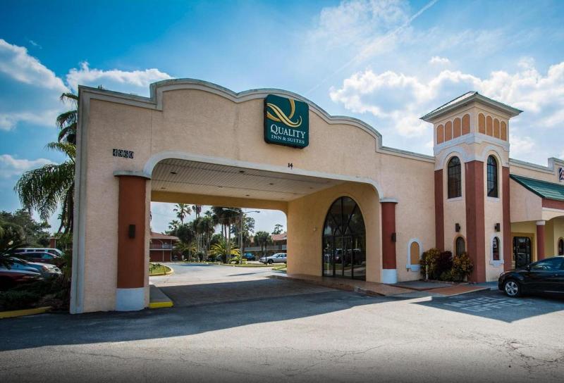 Quality Inn AND Suites Eastgate