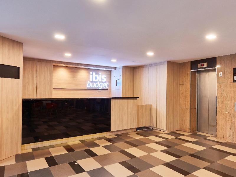 Ibis Budget Singapore Ruby — exterior view