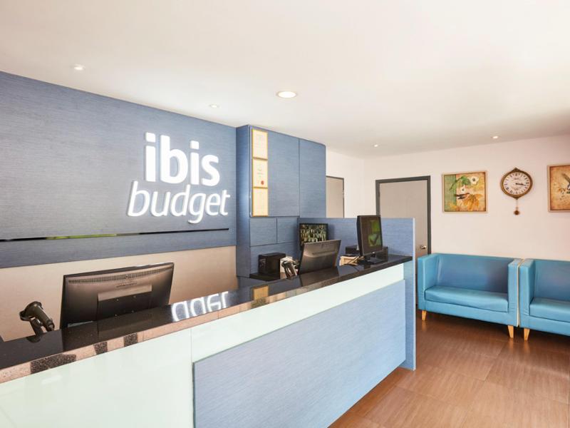 Ibis Budget Singapore Sapphire image