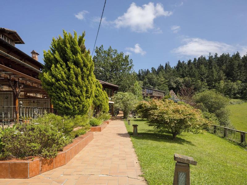 Hotel & Spa Etxegana image