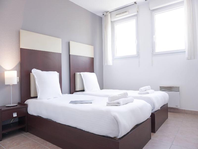 Comfort Aparthotel Six-Fours image
