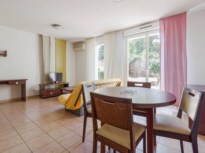 Comfort Aparthotel Six-Fours image