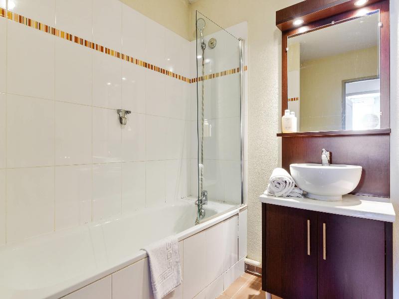 Comfort Aparthotel Six-Fours image