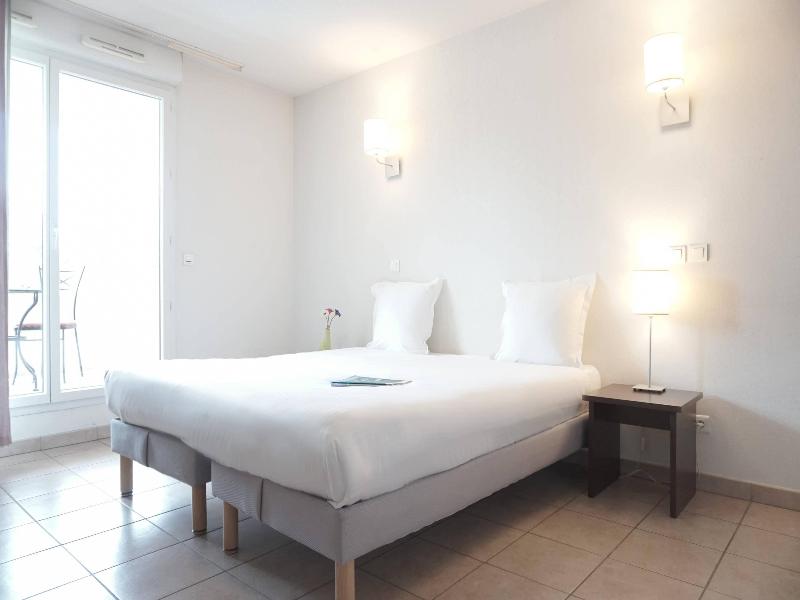 Comfort Aparthotel Six-Fours image