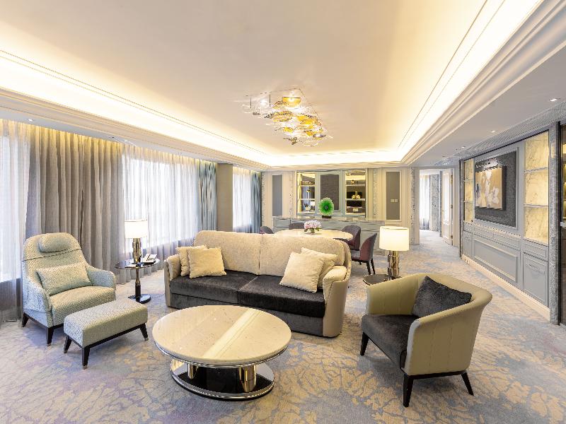 Grand Emperor Hotel image