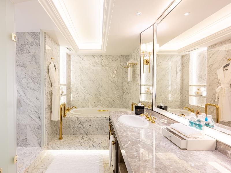 Grand Emperor Hotel image