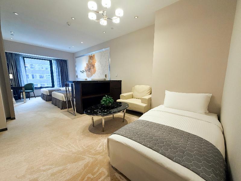 Grand Emperor Hotel image