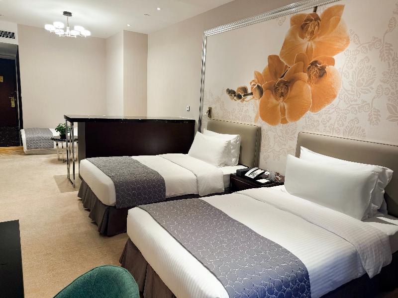 Grand Emperor Hotel image