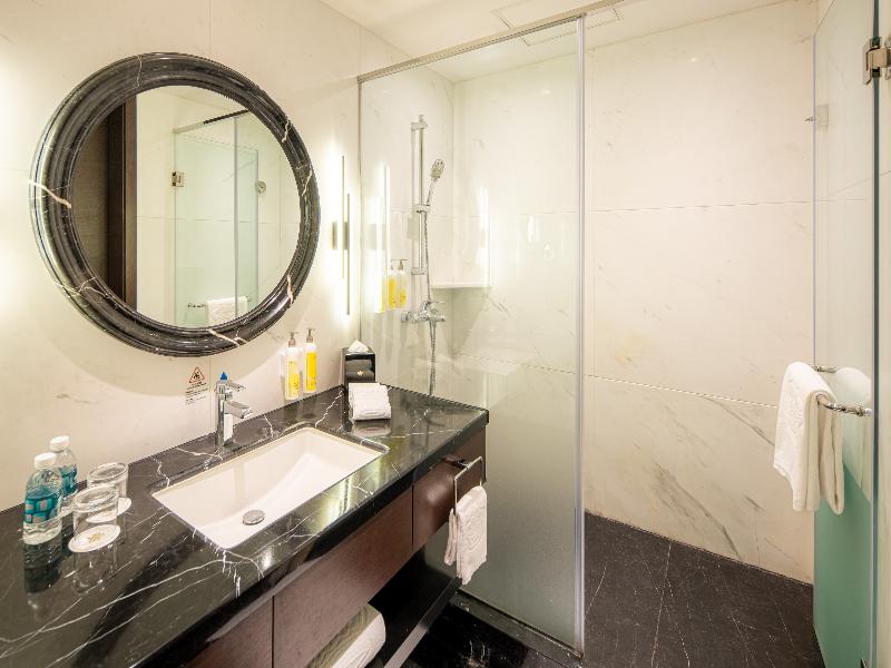 Grand Emperor Hotel image