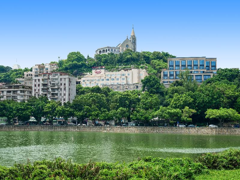 Riviera Hotel Macau image