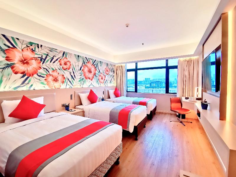 Riviera Hotel Macau image