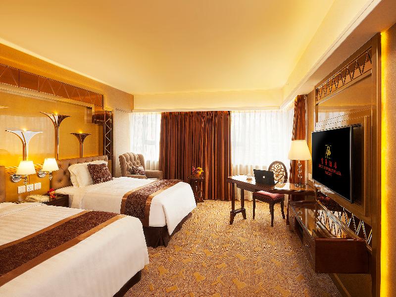 Beverly Plaza image
