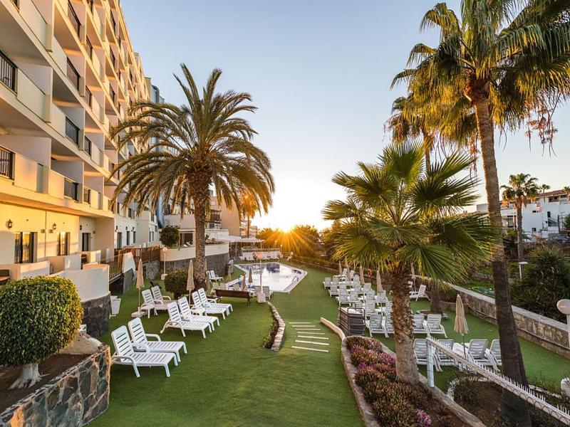 Apartahotel Folias image