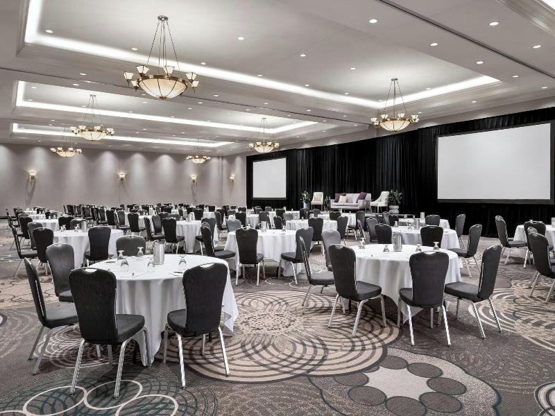 Sheraton Toronto Airport Hotel & Conference Center image