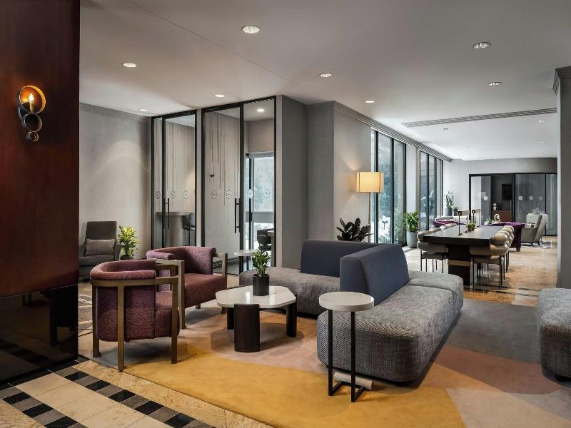 Sheraton Toronto Airport Hotel & Conference Center image