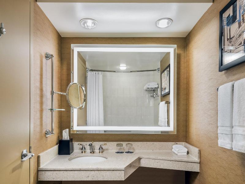 Sheraton Toronto Airport Hotel & Conference Center image