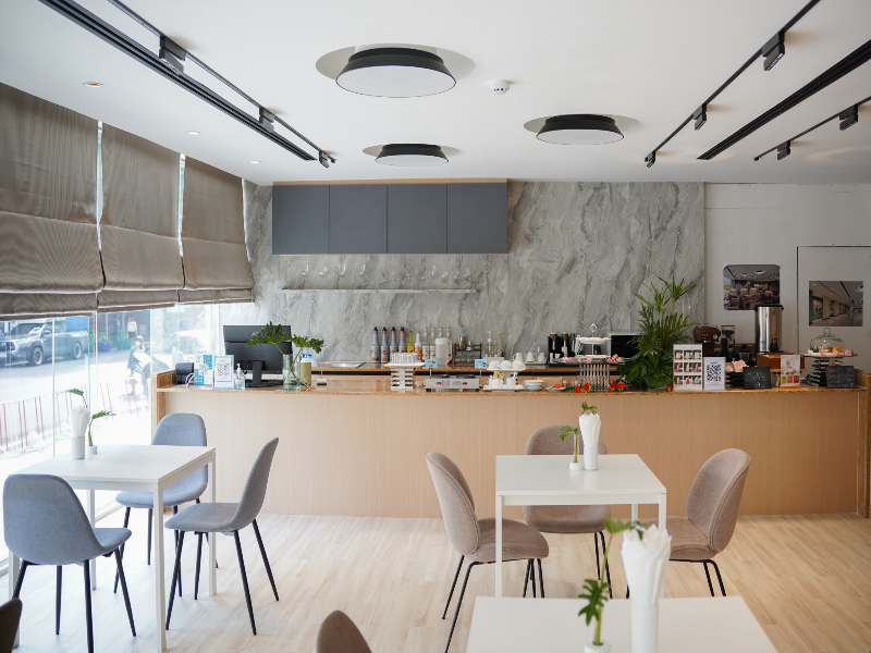 Cross Vibe Bangkok Srinakarin — bar