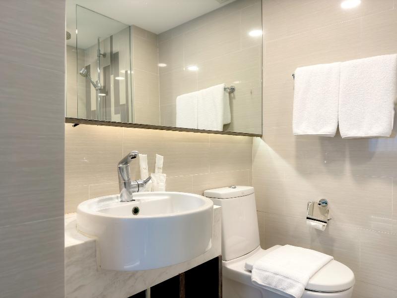 Ramada by Wyndham Bangkok Sukhumvit 11 image