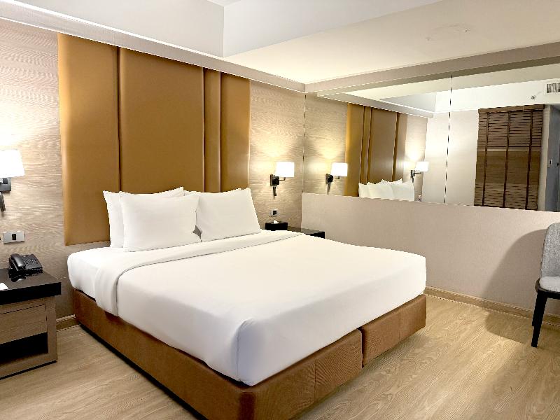 Ramada by Wyndham Bangkok Sukhumvit 11 image