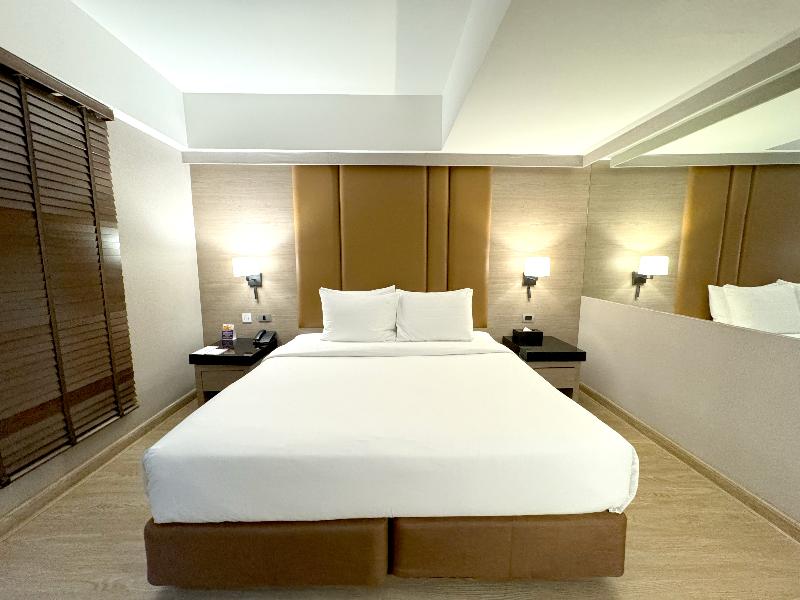 Ramada by Wyndham Bangkok Sukhumvit 11 image