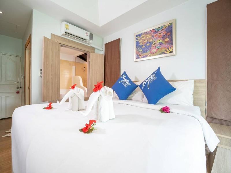 Phi Phi Bayview & Premier Resort image