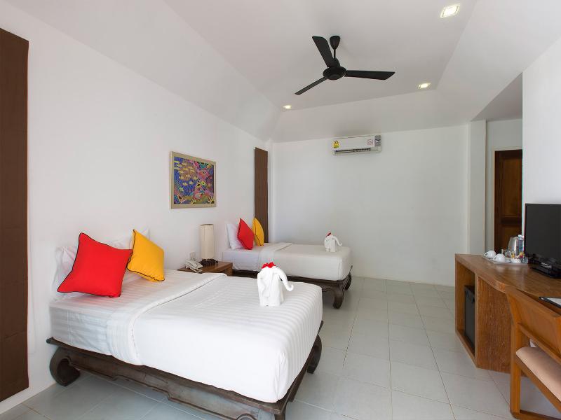 Phi Phi Bayview & Premier Resort image