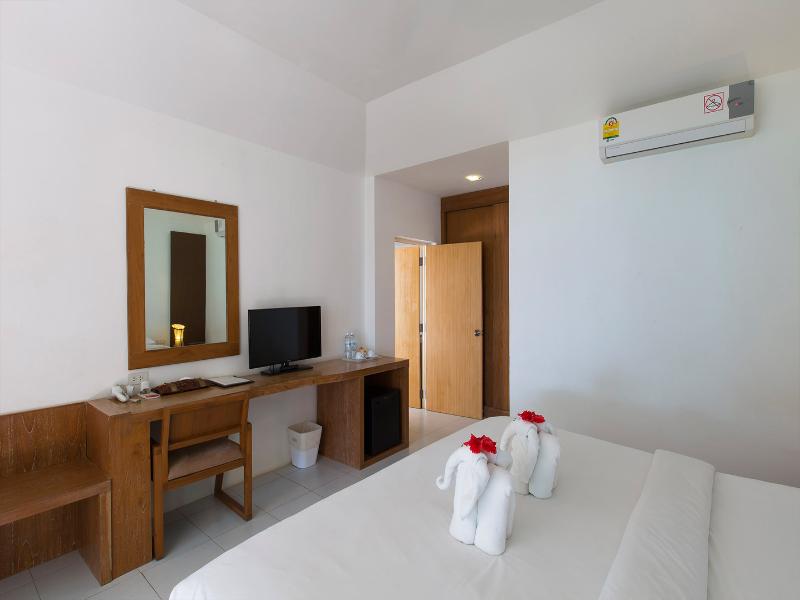 Phi Phi Bayview & Premier Resort image