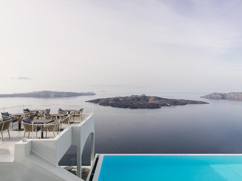 Cosmopolitan Suites image