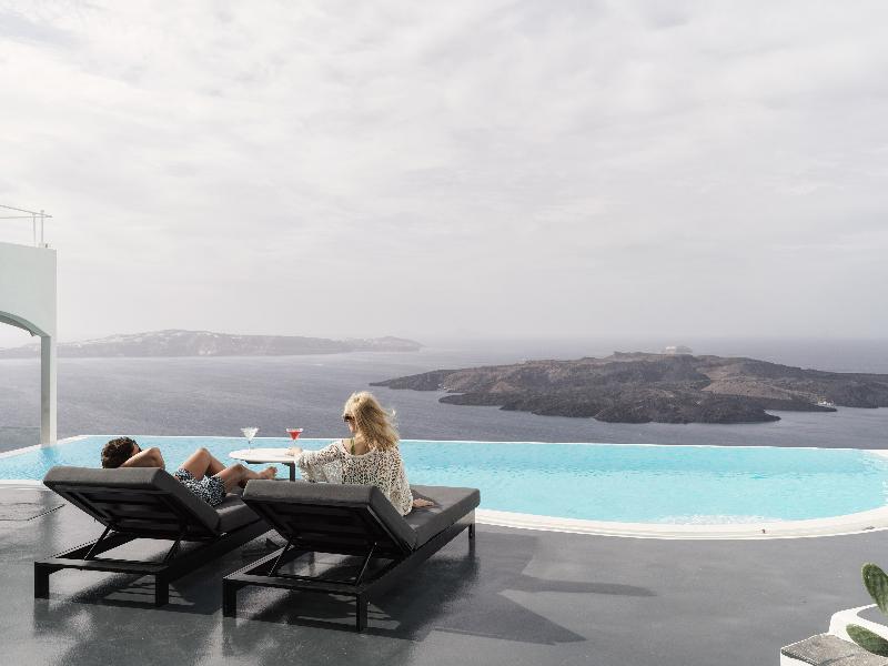 Cosmopolitan Suites image