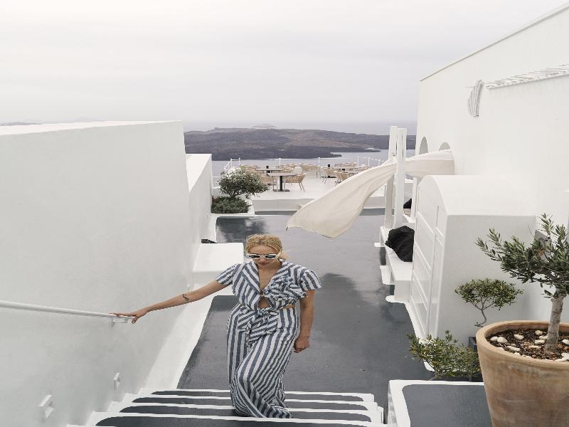 Cosmopolitan Suites image