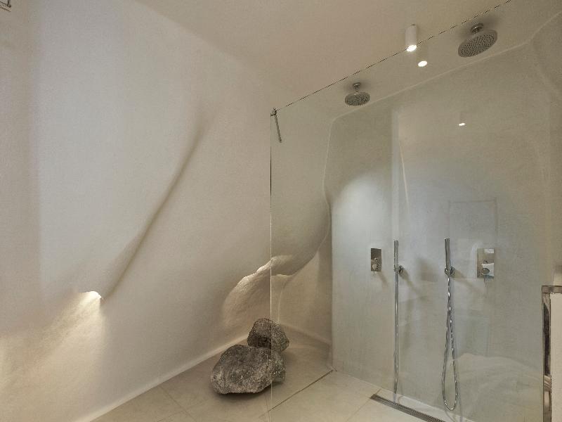 Cosmopolitan Suites image